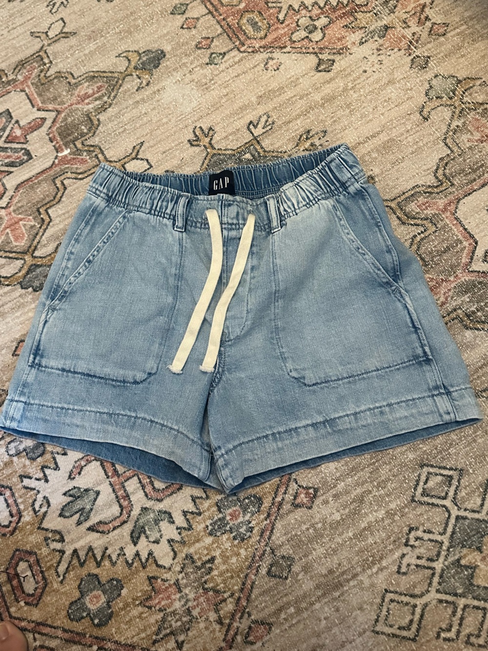 Gap pull on drawstring denim shorts